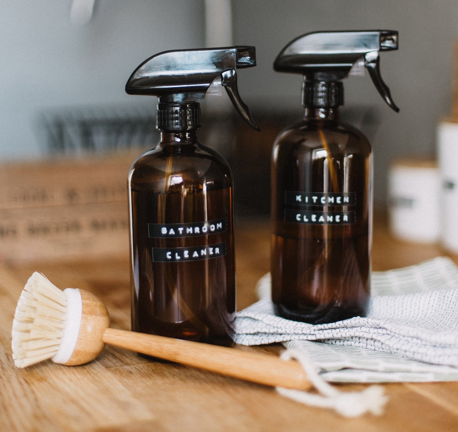  Cleaners & disinfectants 